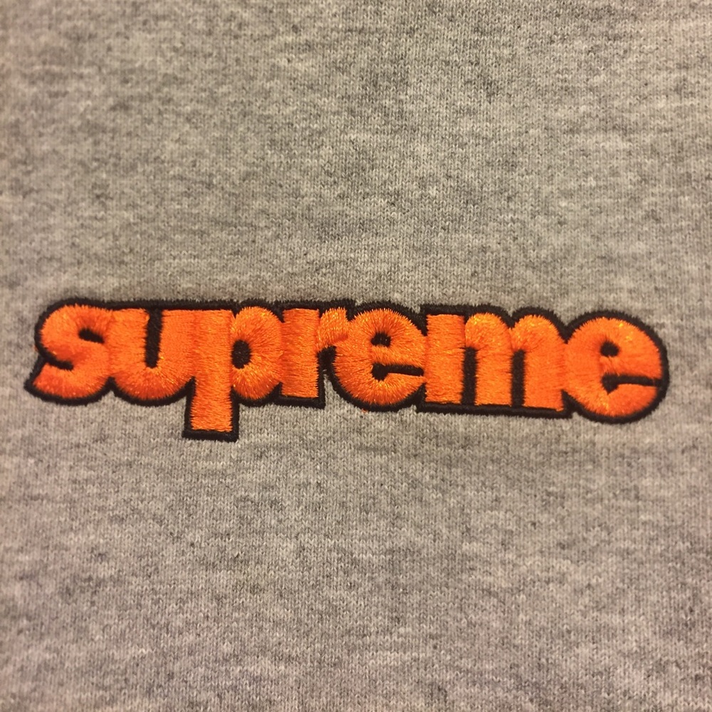 Supreme Sweater Medium Clothing Apperal